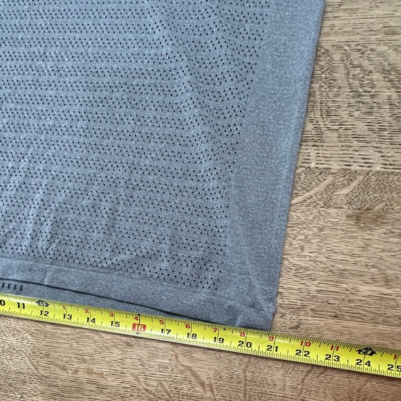 Lululemon Breeze By Squad Gray Short Sleeve Shirt 12 - Picture 12 of 16